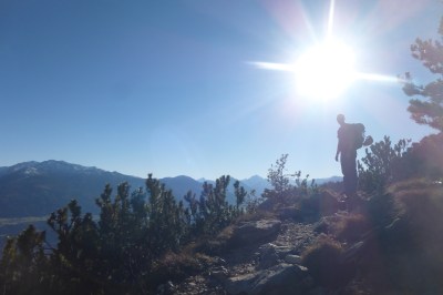 It was a long old descent and our legs were certainly feeling it by the time we got to the bottom. But of course another beautiful sunset made it all worthwhile...